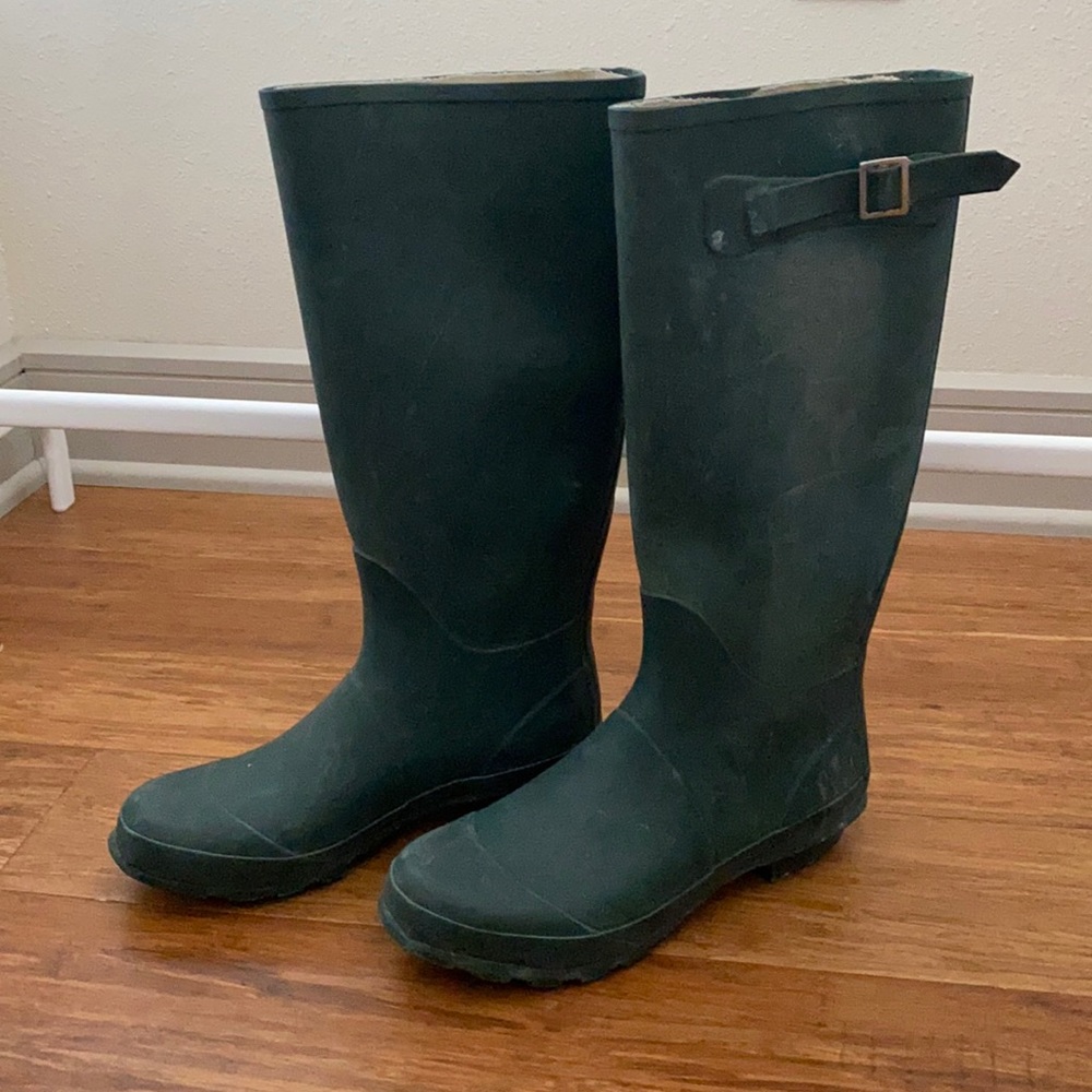 Rain boots